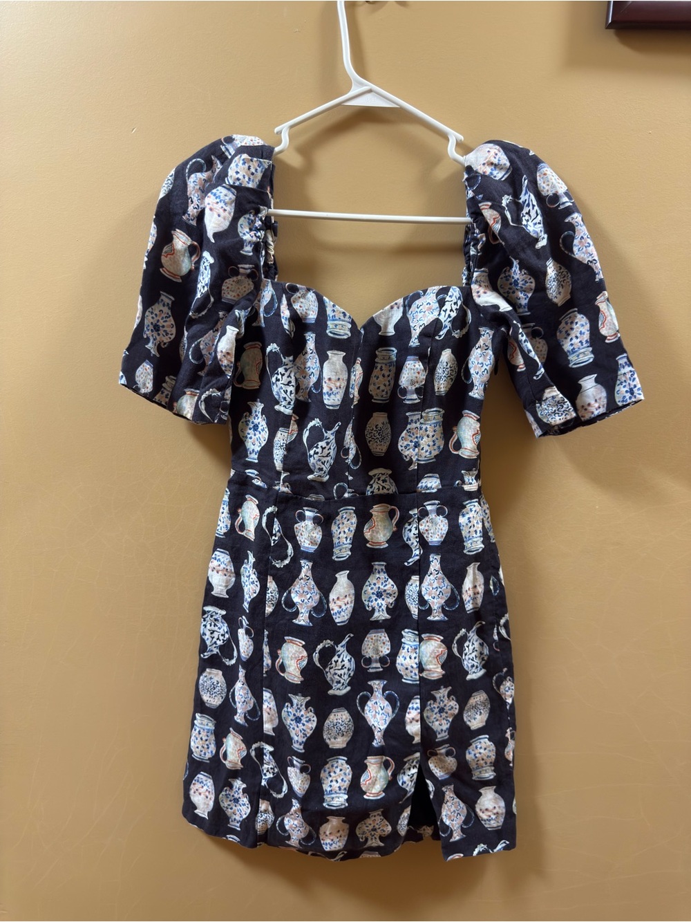 Wilfred Black Puff-Sleeve Mini Dress with Vase Print